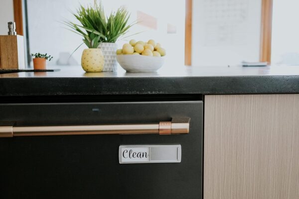 Dishwasher Magnet Clean Dirty Sign, Clean Dirty Magnet for Dishwasher, Rustic Farmhouse Kitchen Decor, Magnetic Dish Washer Sign Indicator, Sliding Rustic Dish Washer Signs, Black & White Wood